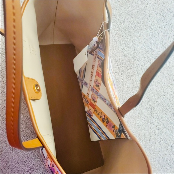 Tory Burch kerrington square tote - Picture 7 of 7